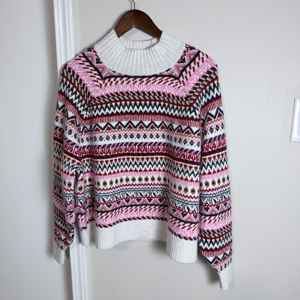NWT Eddie Bauer Pink and White Patterned Turtleneck Sweater nwt